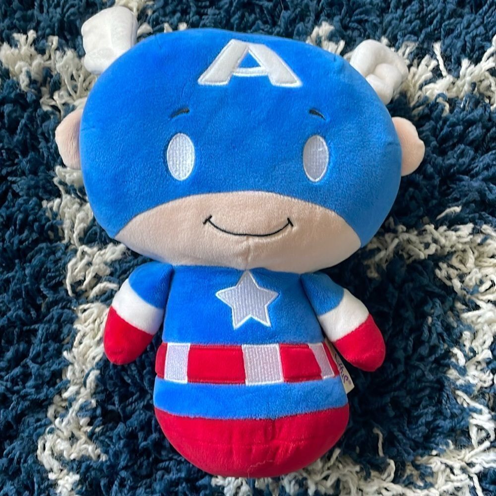 Captain America ittybitty by Hallmark